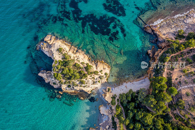 Roca de l'illot 在 L'Ametlla de Mar，多拉达海岸，加泰罗尼亚，西班牙